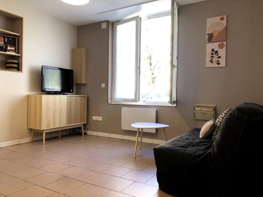 T2 Meuble Pour Curistes, Vacanciers Et Stagiaires Рошфор Экстерьер фото